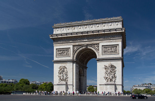 Arc_de_Triomphe,_2_August_2015_002 (1)